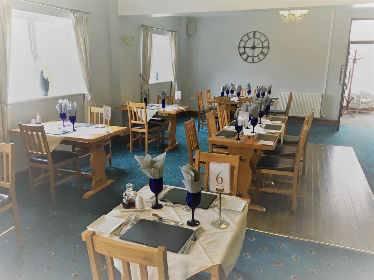 Nant-Y-Ffin Hotel Llandissilio Esterno foto