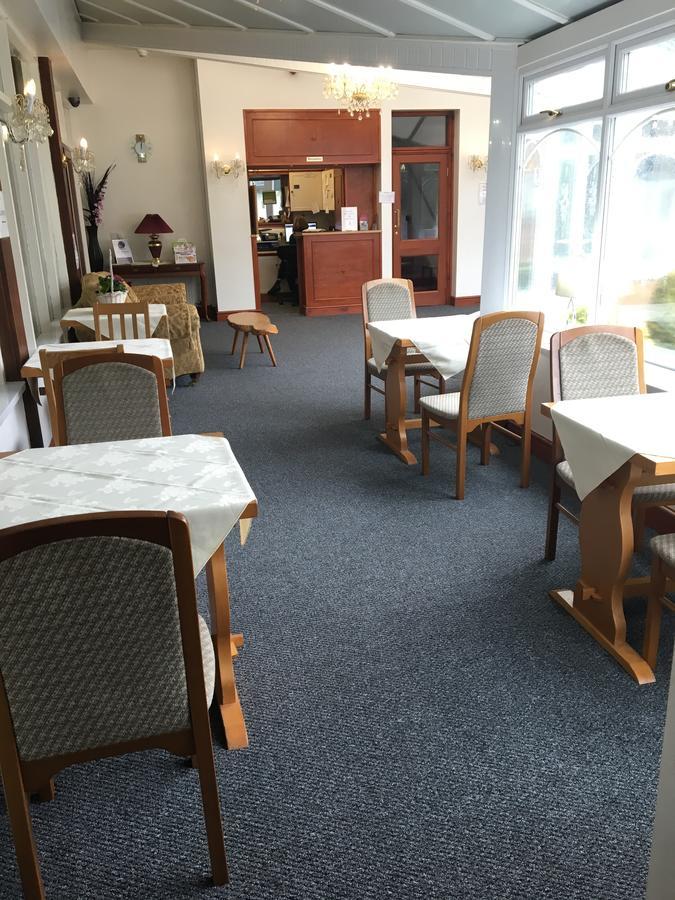 Nant-Y-Ffin Hotel Llandissilio Esterno foto