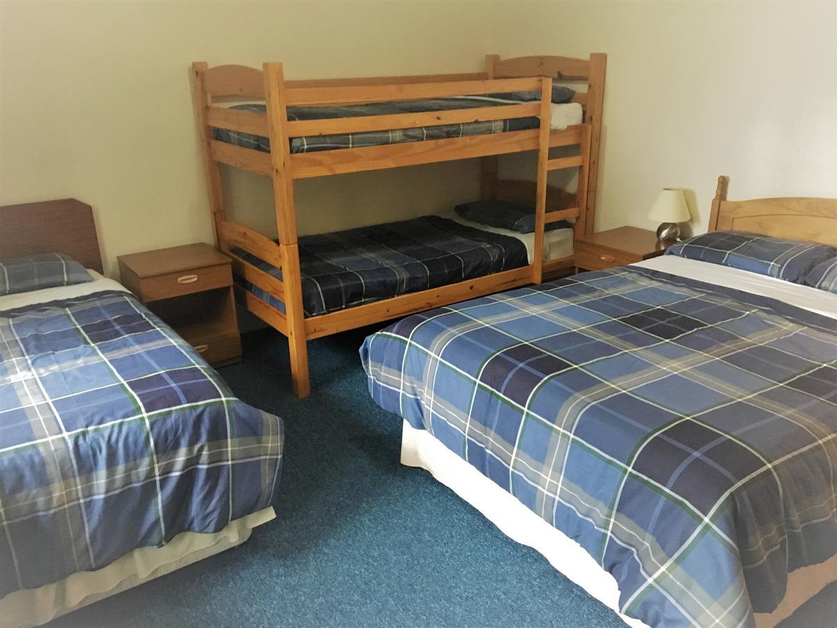Nant-Y-Ffin Hotel Llandissilio Esterno foto